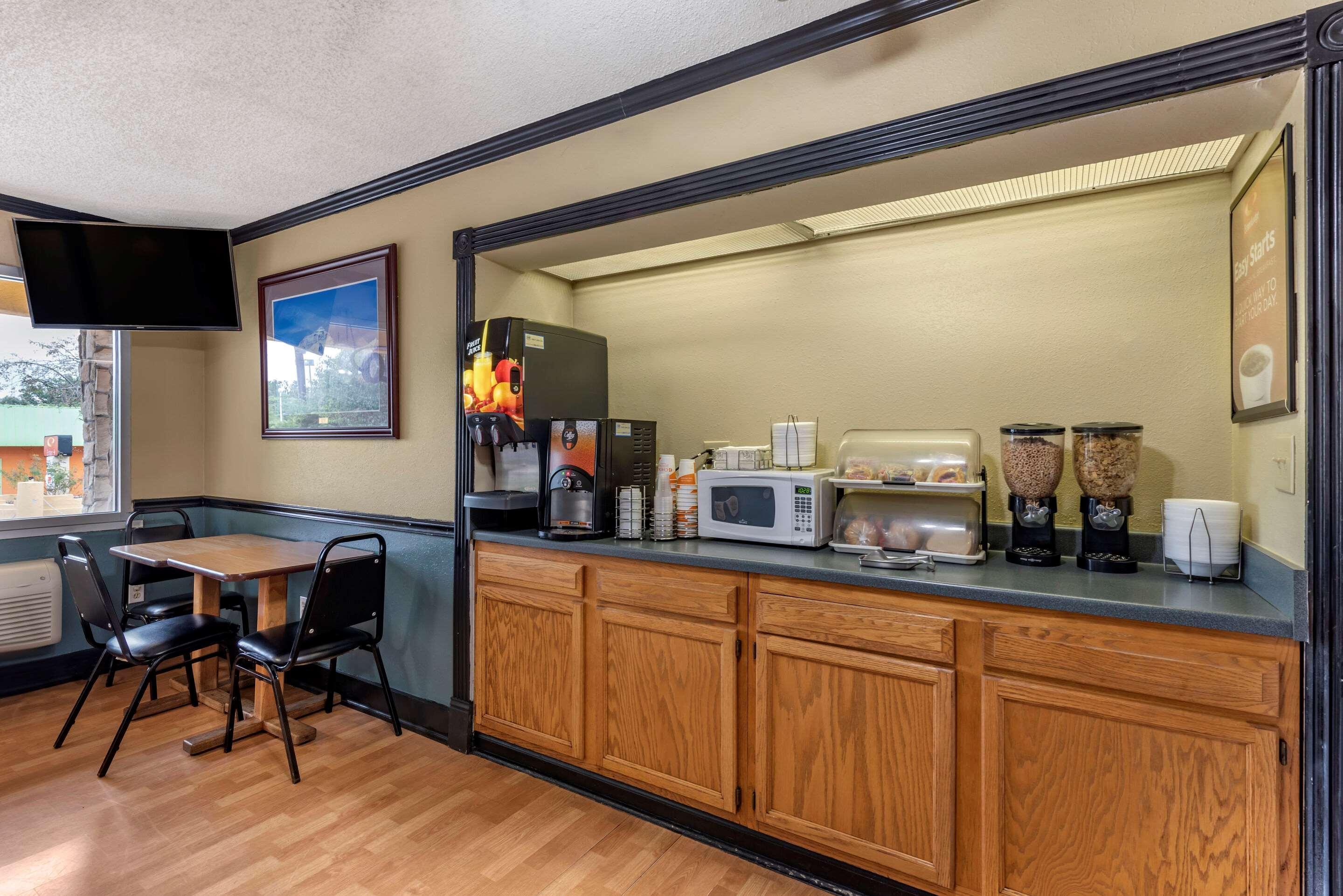 Econo Lodge Erlanger - Cincinnati Airport Exterior photo
