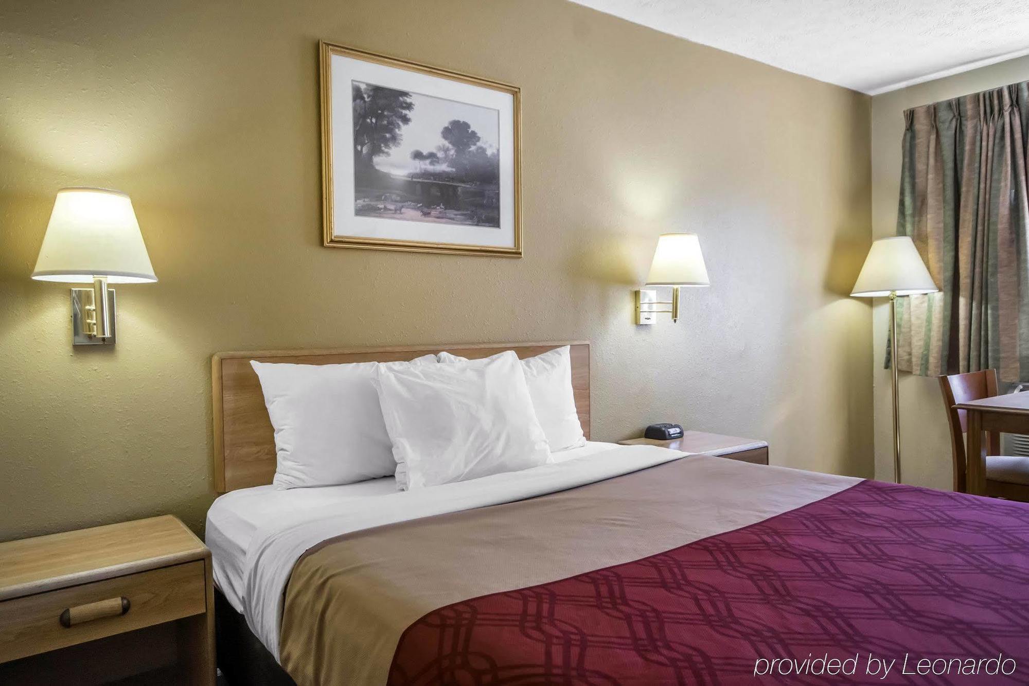 Econo Lodge Erlanger - Cincinnati Airport Exterior photo