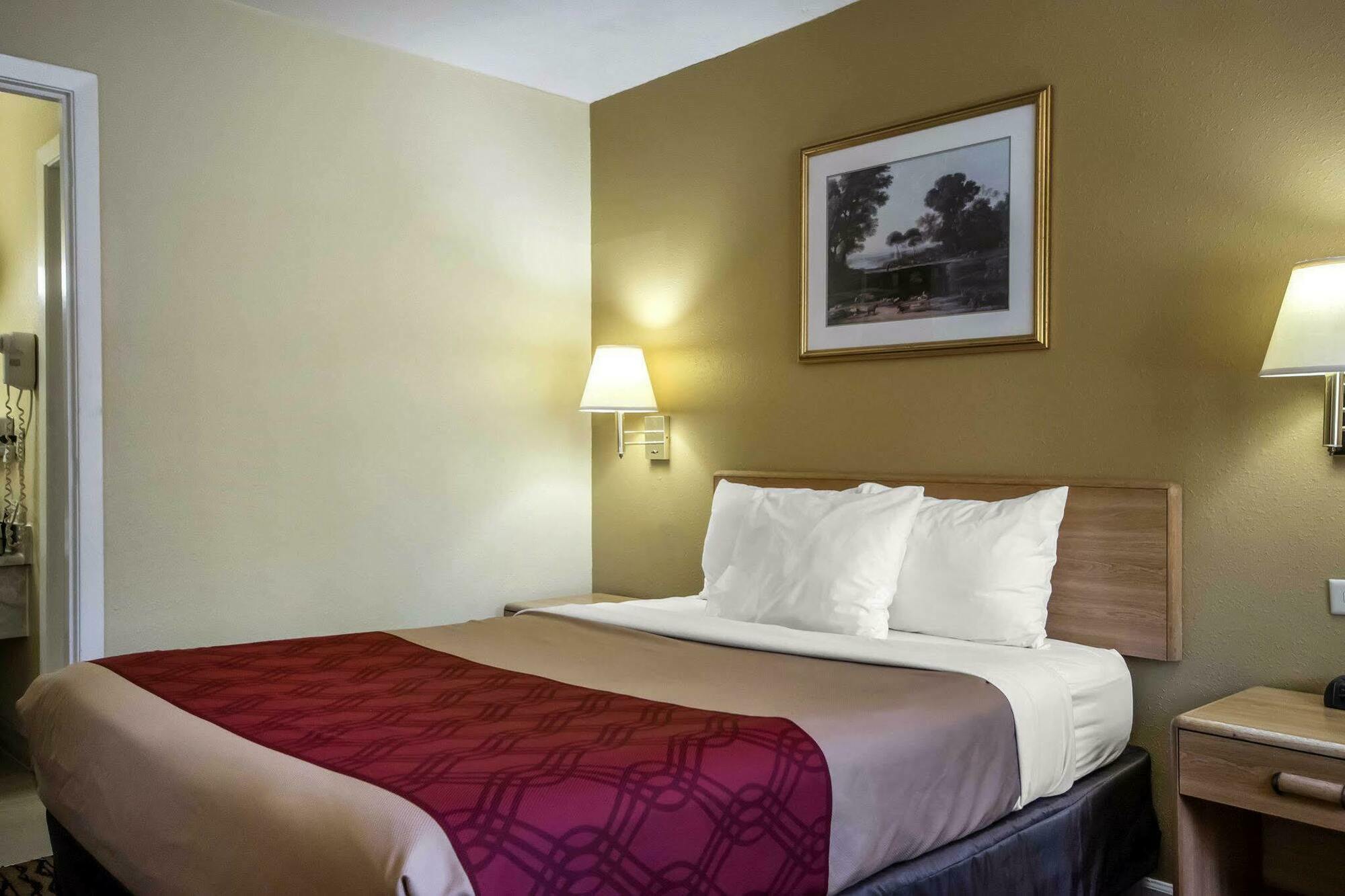 Econo Lodge Erlanger - Cincinnati Airport Exterior photo
