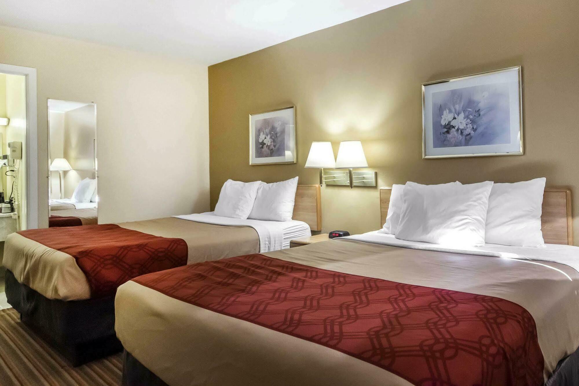 Econo Lodge Erlanger - Cincinnati Airport Exterior photo